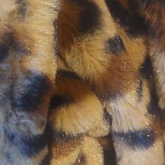 Faux Fur Coat Leopard print - Picture 3 of 12